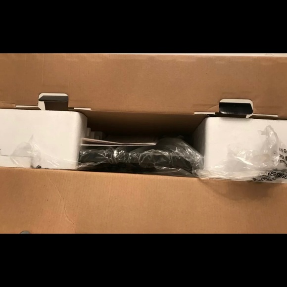 Black And Decker Family Grill-BRAND NEW - Picture 2 of 2